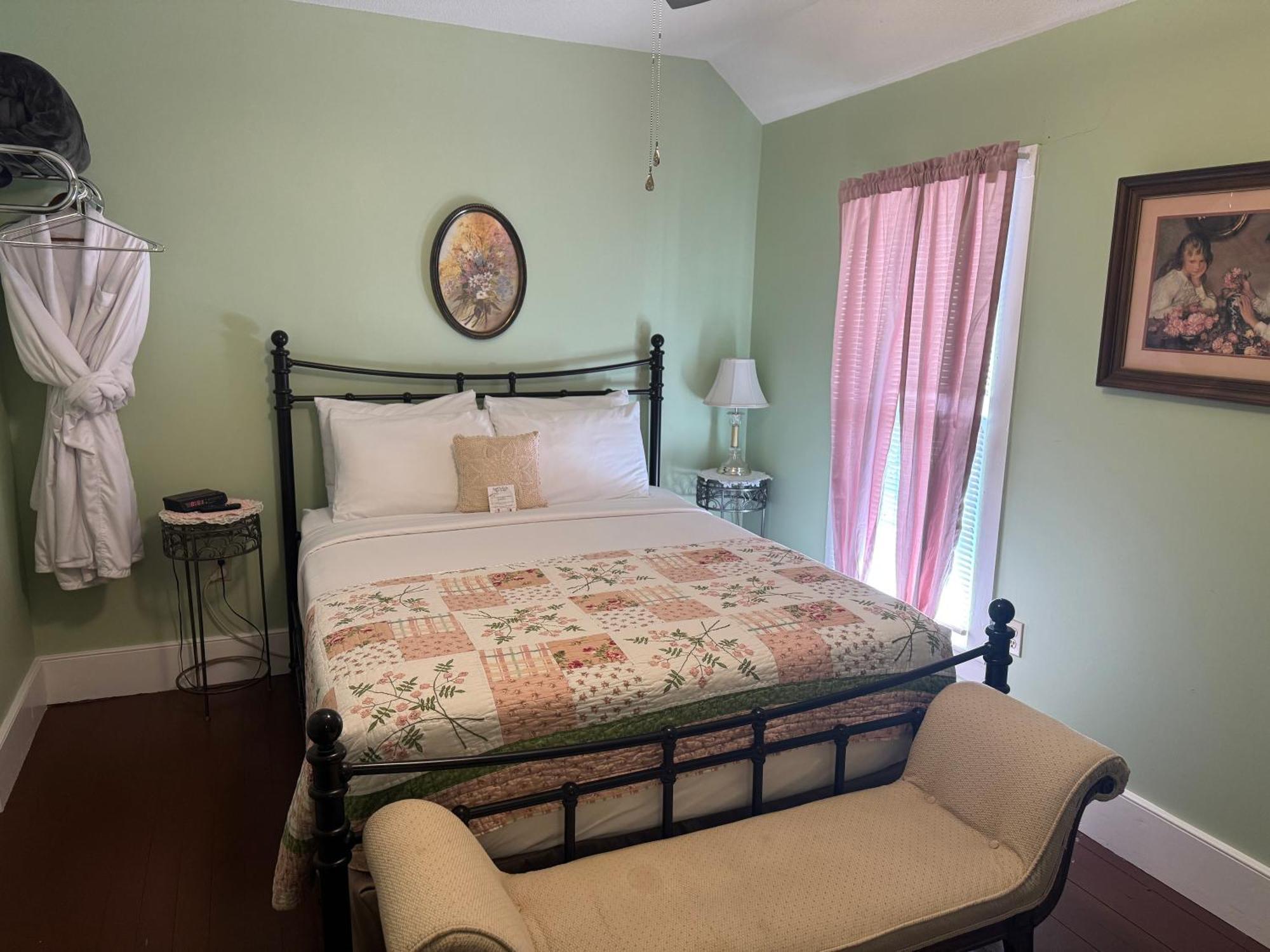 Ozark Country Inn เมาน์เทนวิว ภายนอก รูปภาพ