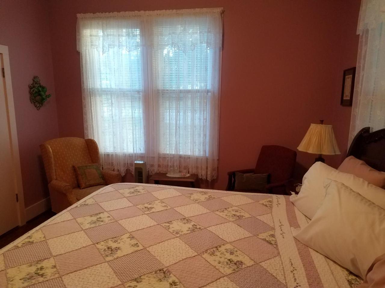 Ozark Country Inn เมาน์เทนวิว ภายนอก รูปภาพ