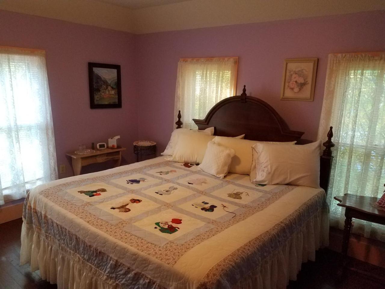 Ozark Country Inn เมาน์เทนวิว ภายนอก รูปภาพ