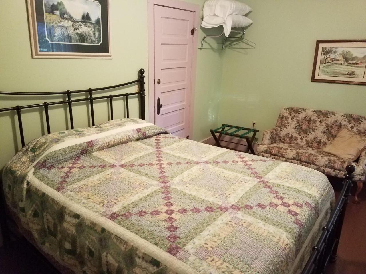 Ozark Country Inn เมาน์เทนวิว ภายนอก รูปภาพ