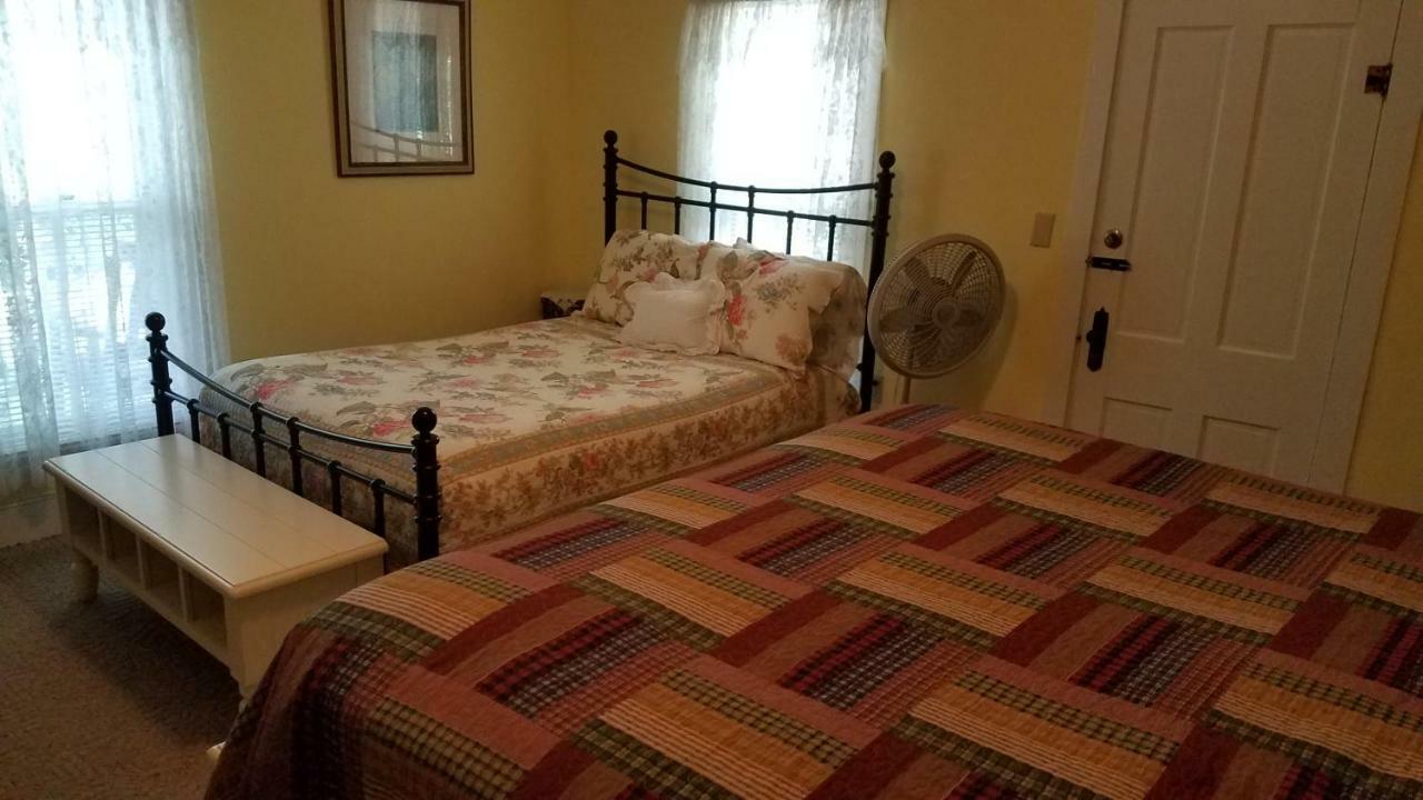Ozark Country Inn เมาน์เทนวิว ภายนอก รูปภาพ