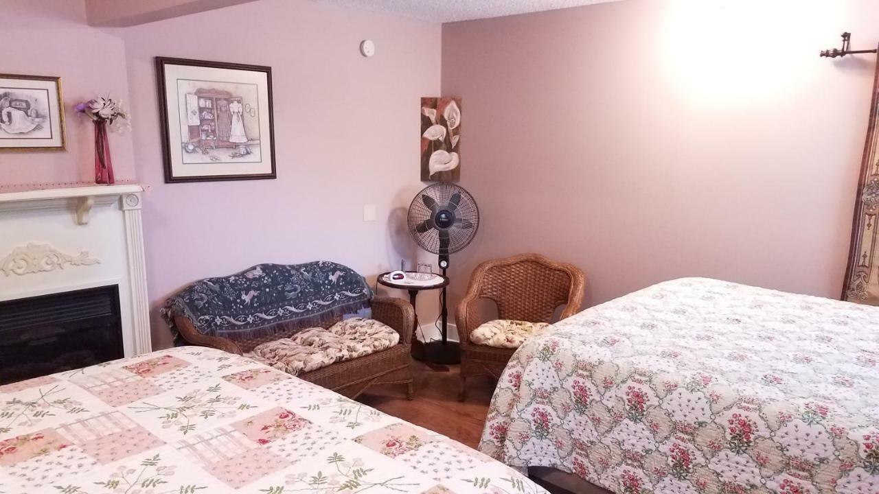 Ozark Country Inn เมาน์เทนวิว ภายนอก รูปภาพ